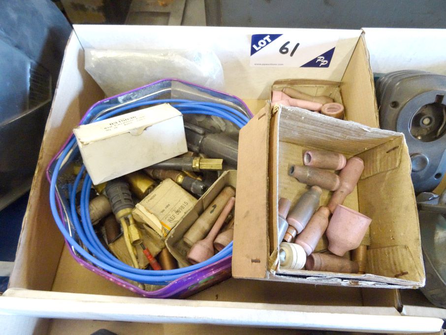 Qty various welding spares inc: ceramic cups, nozz...
