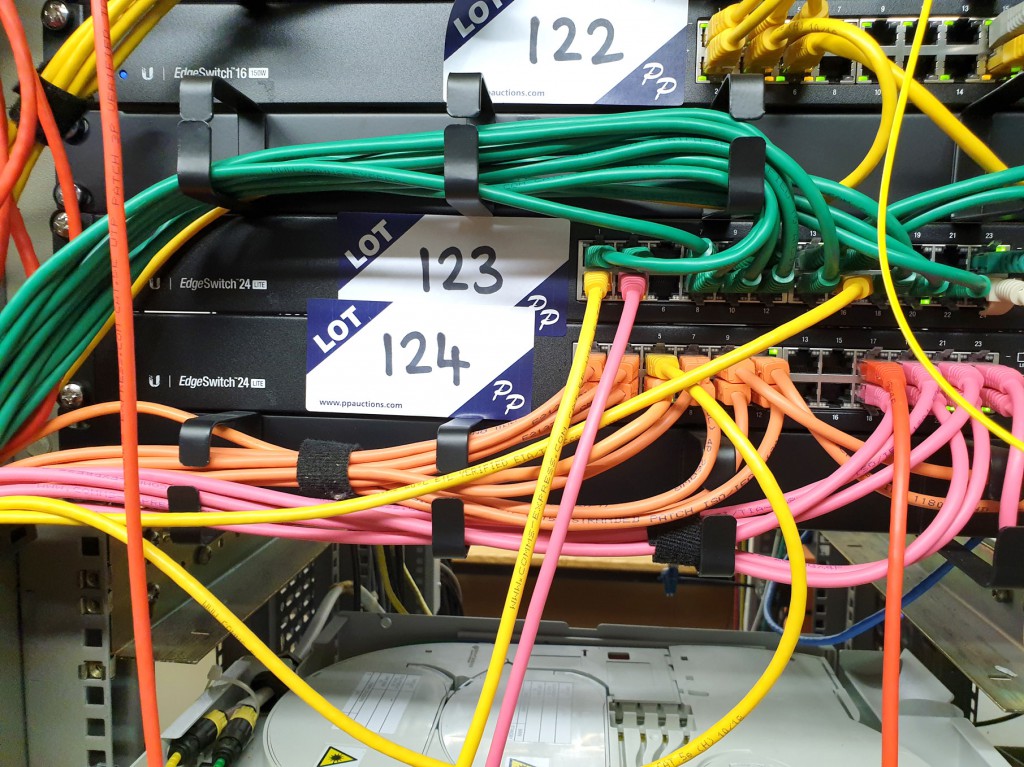 Ubiquiti Edgeswitch 24 lite 24 port managed gigabi...