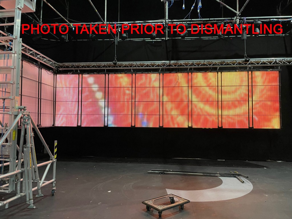 16 panel Martin LC2140 LED light wall in 4x mobile...