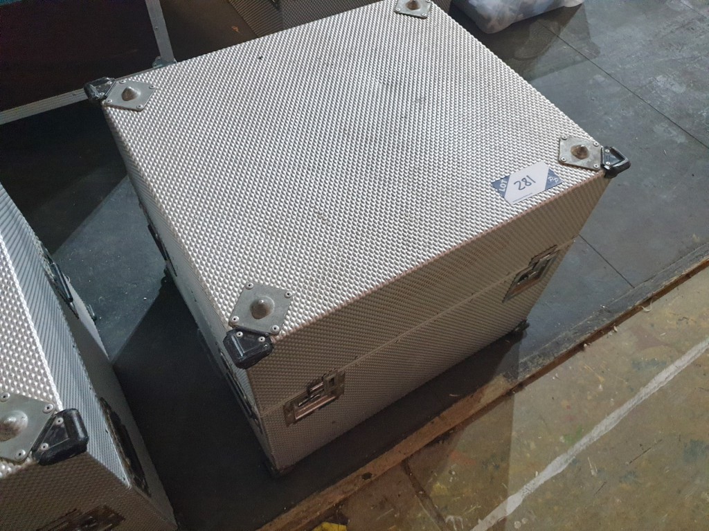 Aluminium transit case. 650x560x550mm