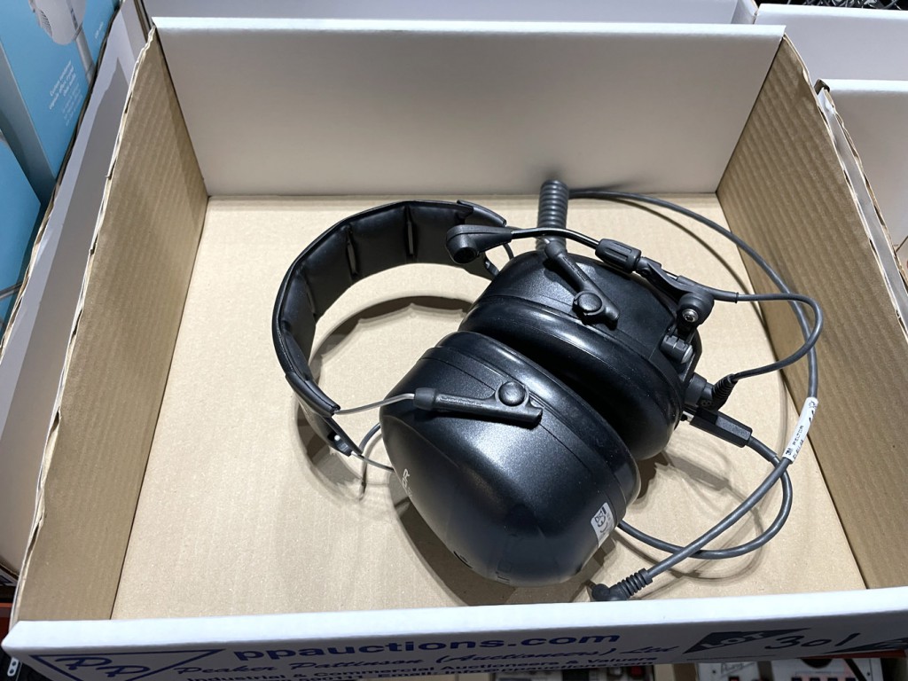 3M Peltor headset, 4 pole iPhone connection