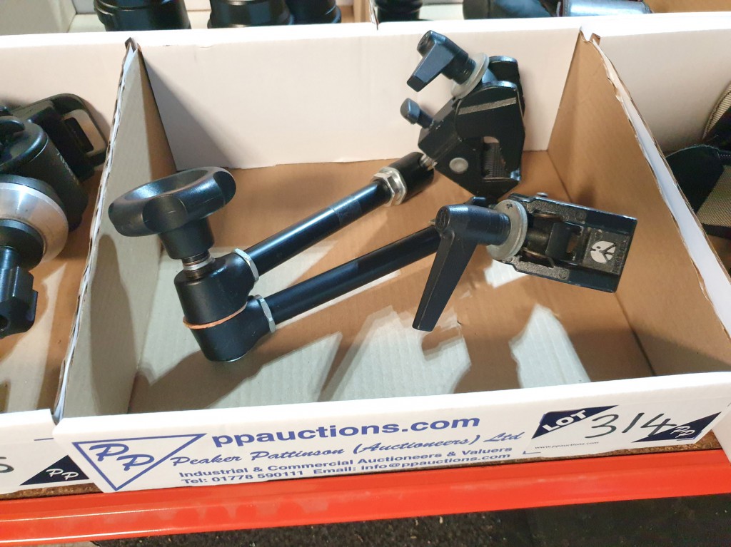 Manfrotto 244 camera clamp