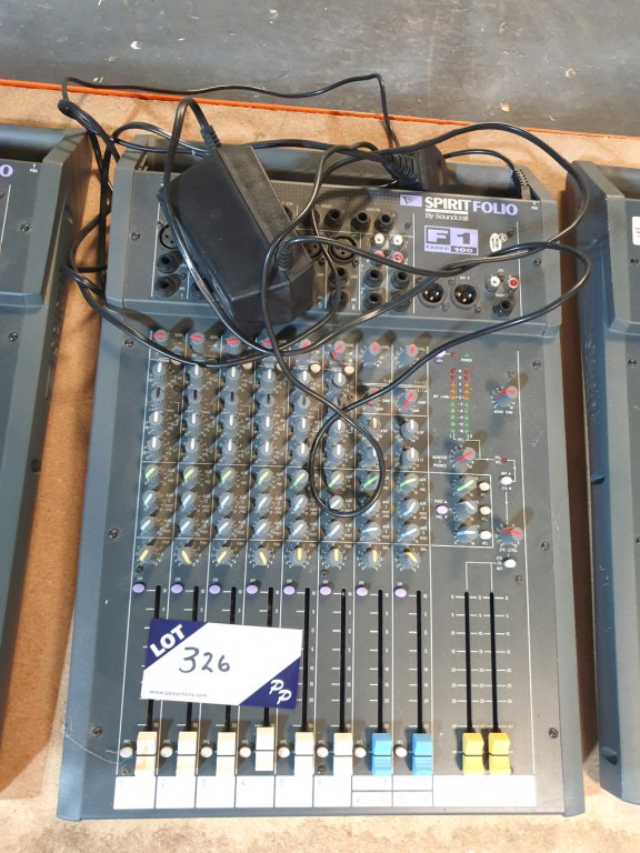 Soundcraft F1 Spirit Folio mixing console