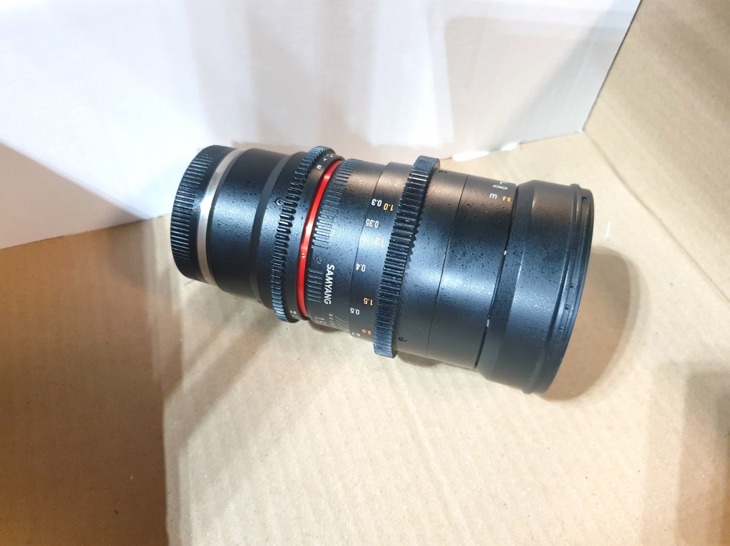 Samyang 1.5-35mm E mount camera lens