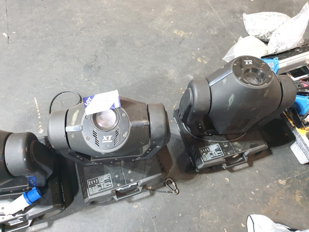 2x Robe Show Lighting XT Series Wash 250 moving he...