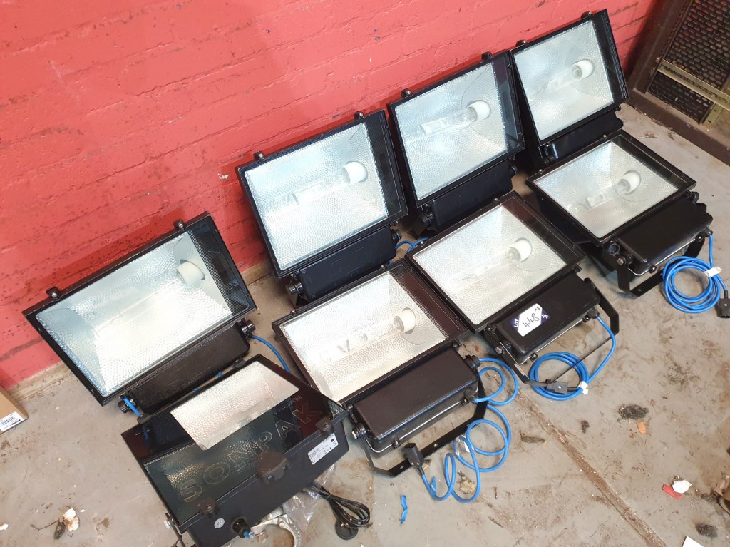 7x Pluslite+ 400W HQi flood lights, Thorn Sonpak L...