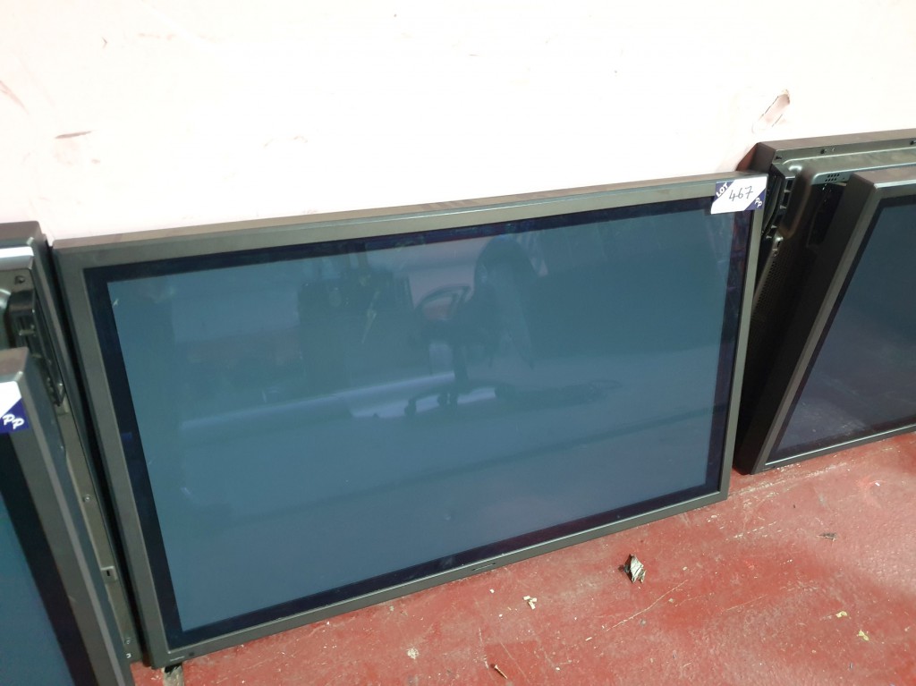 Panasonic TH-42PH10EK plasma monitor, 1024x768 res...