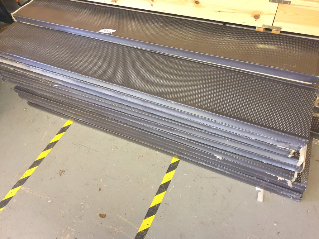 Qty various soundproof sections, 2000x300mm