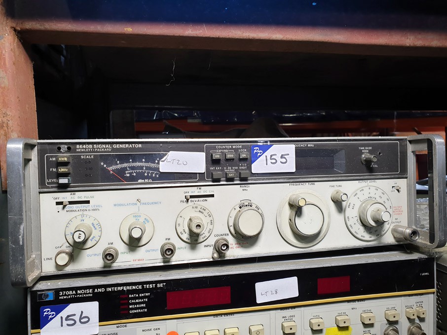 HP 8640B signal generator