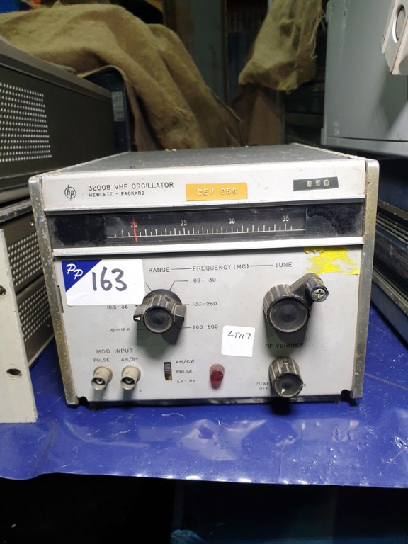 HP 3200B VHF oscilloscope
