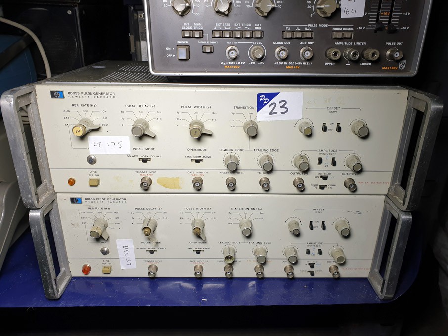 2x HP 8005B pulse generators