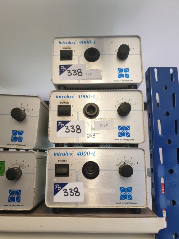 3x Intralux 4000-1 light sources