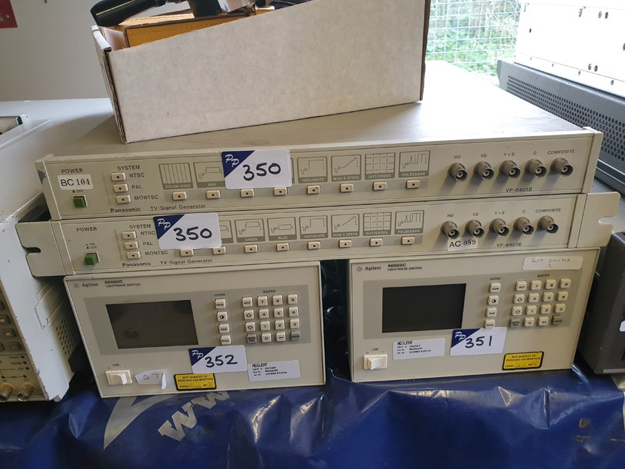 2x Panasonic 8401B TV signal generator
