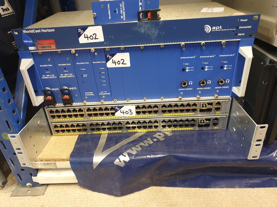 2x Cisco catalyst 4948E ethernet switches