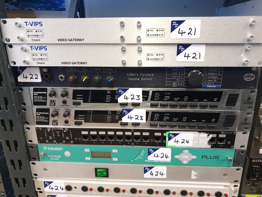 2x Behringer SRC2496 ultra high resolution sample...