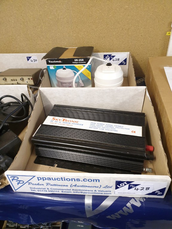 Skytronic G-24-060 DC to AC power inverter, Tacima...