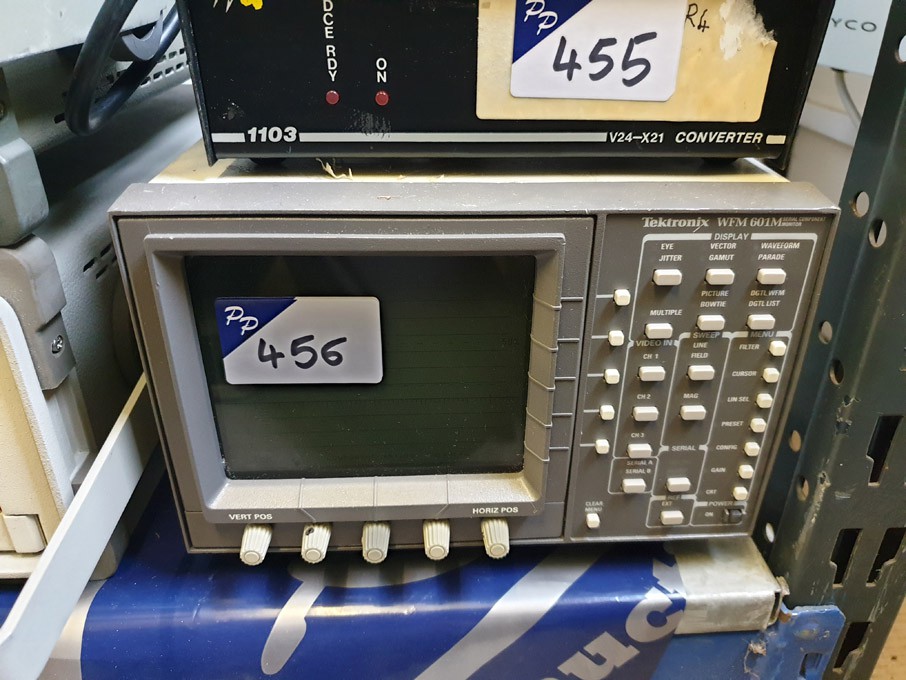 Tektronix WFM 601M serial component monitor