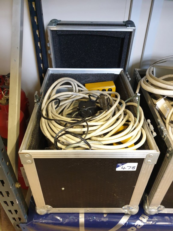 3M KT110 controller with cables in transit case