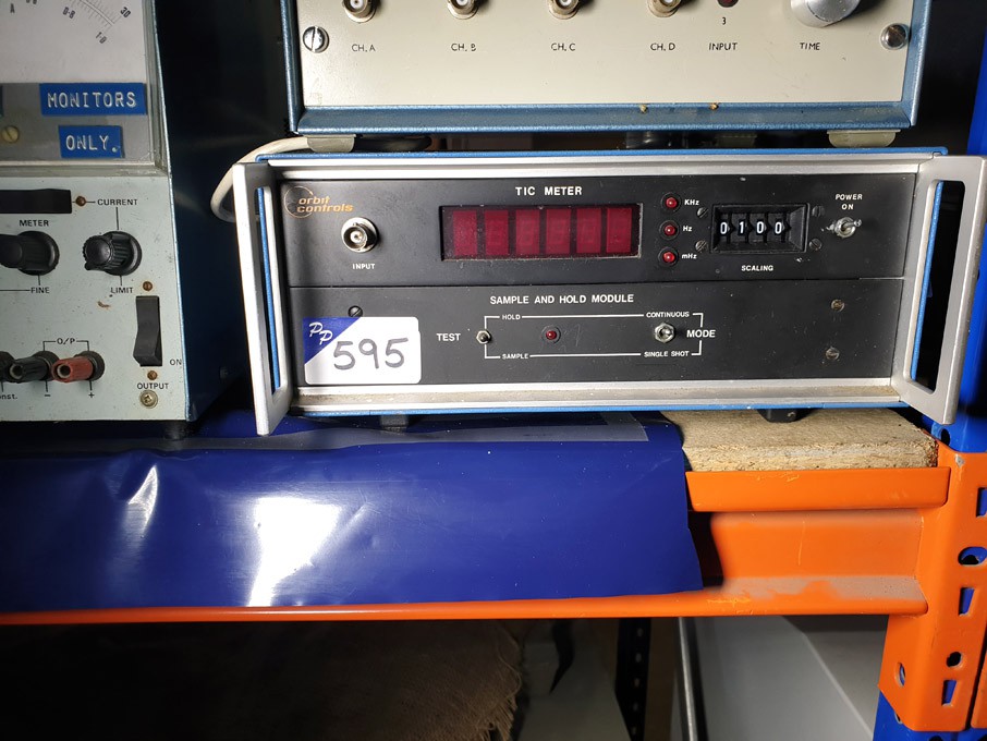 Orbit controls sample & hold module