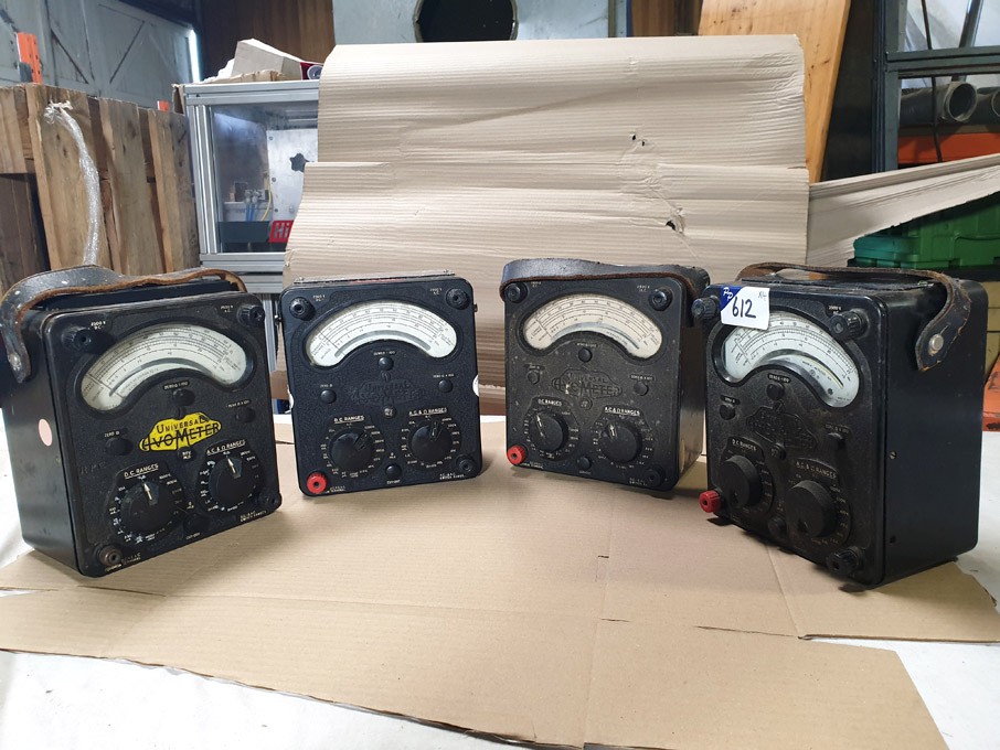 4x Universal Avo meters