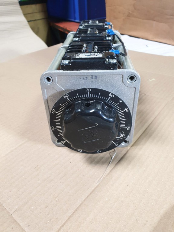 Warner electrics Q116U-3 powerstat, 4.4kva, 240v v...