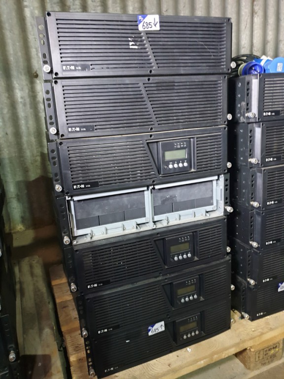 4x Eaton PW9135G6000-XL3UEU rack / tower type UPS,...