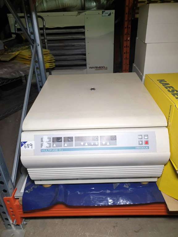 Thermo Multifuge 3S centrifuge (powers up & runs)
