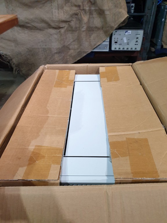 Excel 9U 390mm deep wall box (boxed / unused)