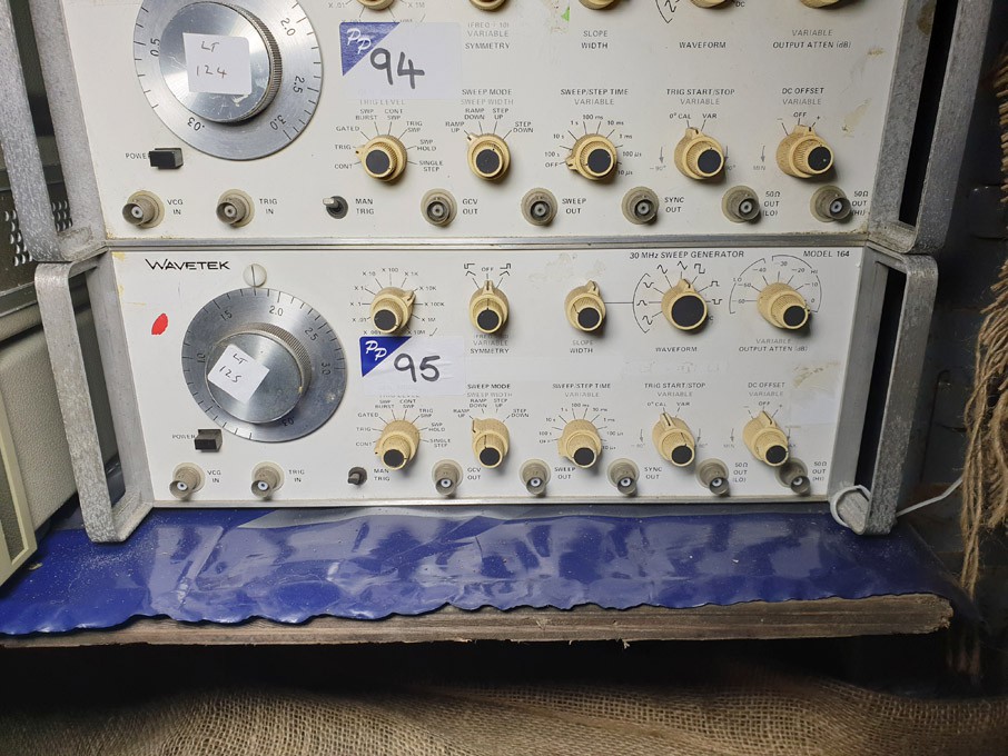 Wavetek 164 sweep generator, 30MHz
