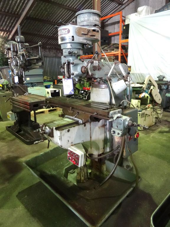 Bridgeport turret mill, 1100x230mm table, Powerfee...