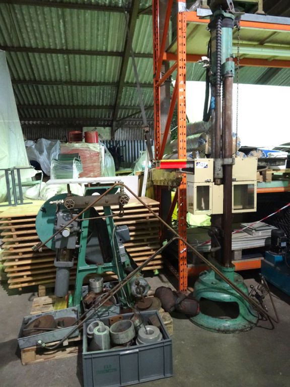 Amsler 6553 tensile tester - lot located at: Aunb...