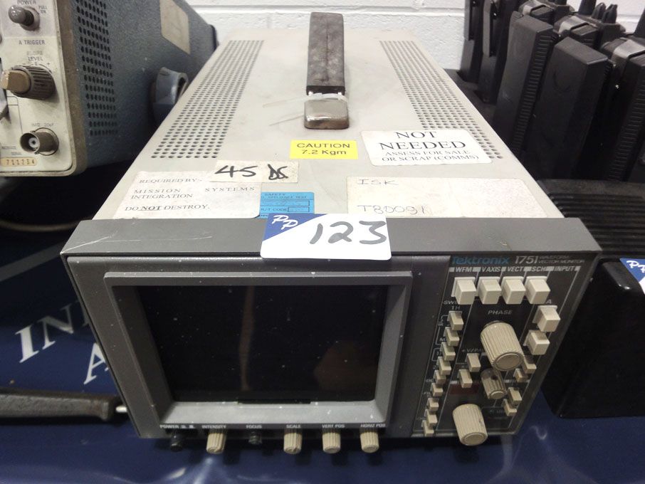Tektronix 1751 waveform / vector monitor, s/n BO31...
