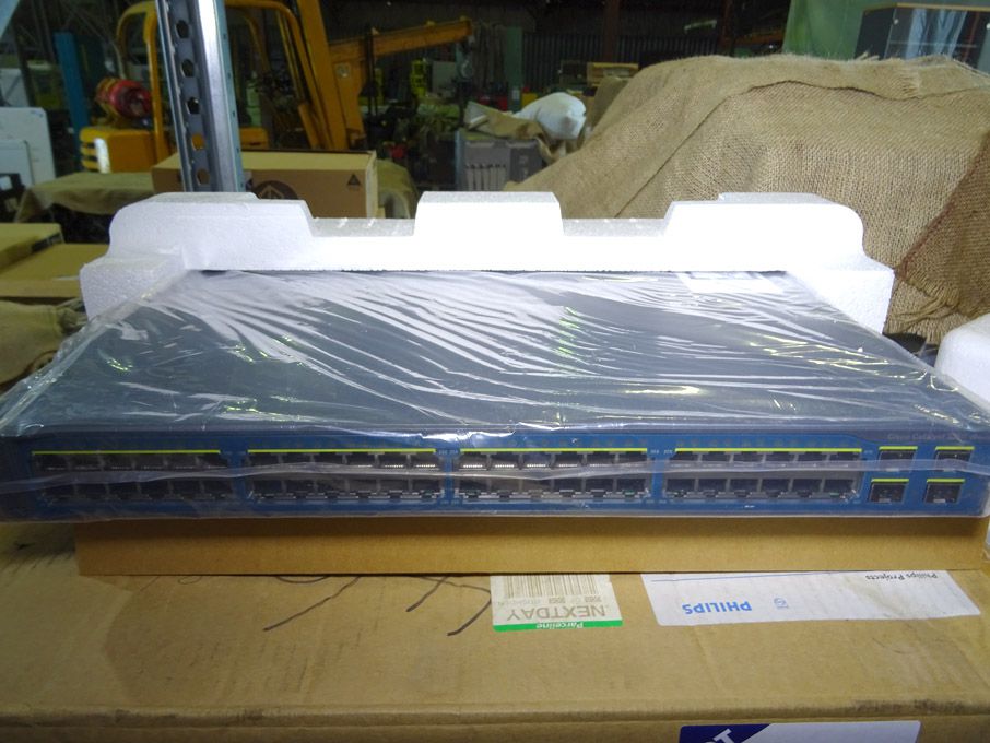 Cisco Systems Catalyst 3560 WS-C3560V2-48TS-S V2 s...