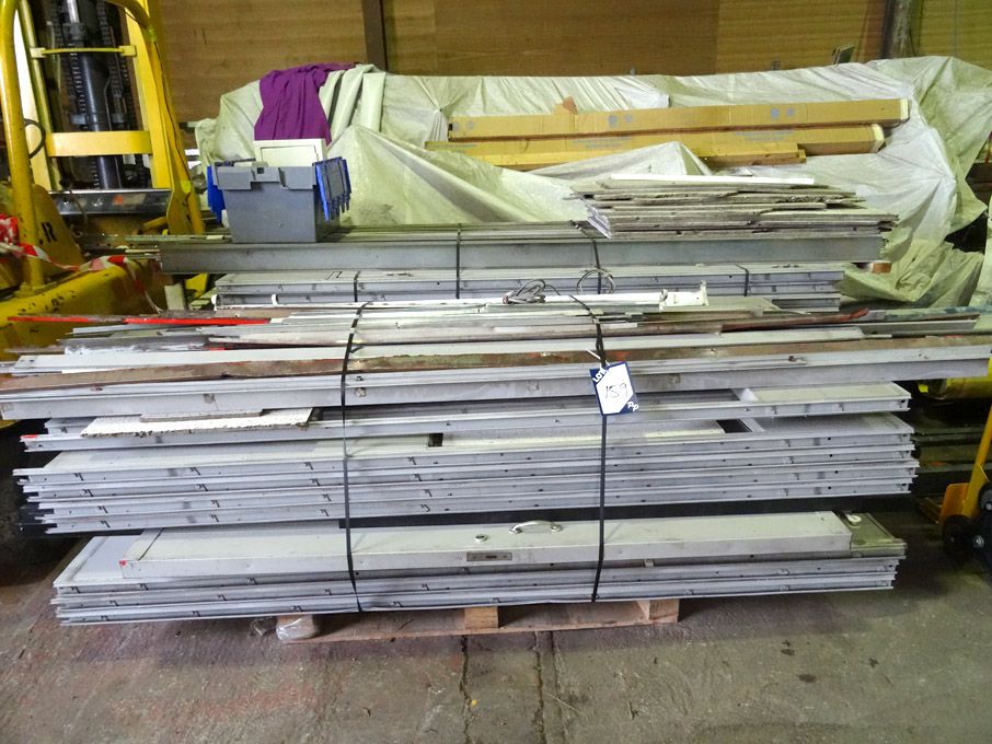 Partitioned office, 7m x 2.9m approx, modular buil...