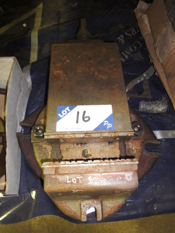 Abwood 150mm swivel machine vice - lot located at:...