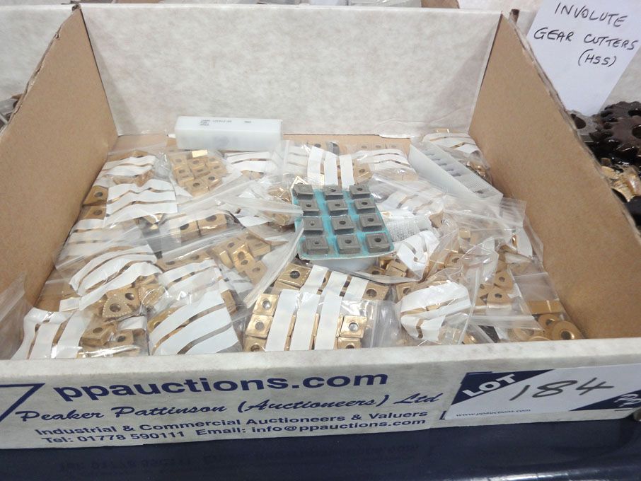 Qty various Carbide tips - Lot Located at: Kings C...