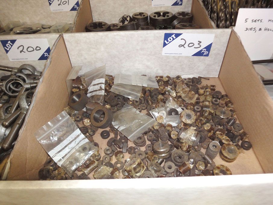 Qty various pairs of knurls - Lot Located at: King...