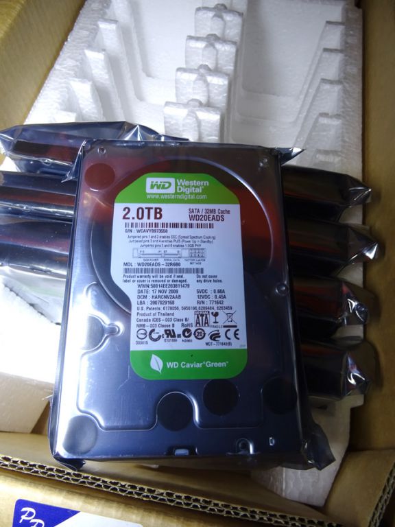 8x Western Digital WD20 EADS hard drives 2.0TB, SA...