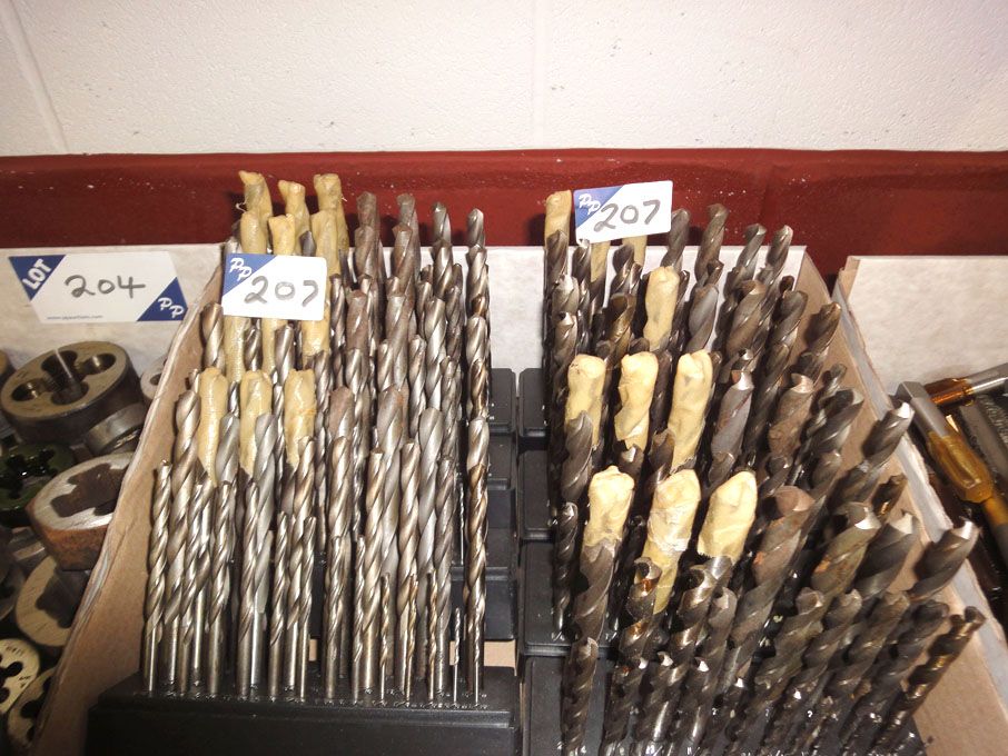 Qty various straight shank drills in stands to 1/2...