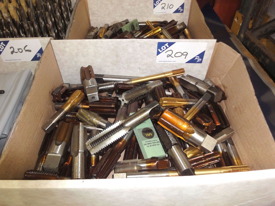 Qty various metric / imp taps to 15mm approx (unus...