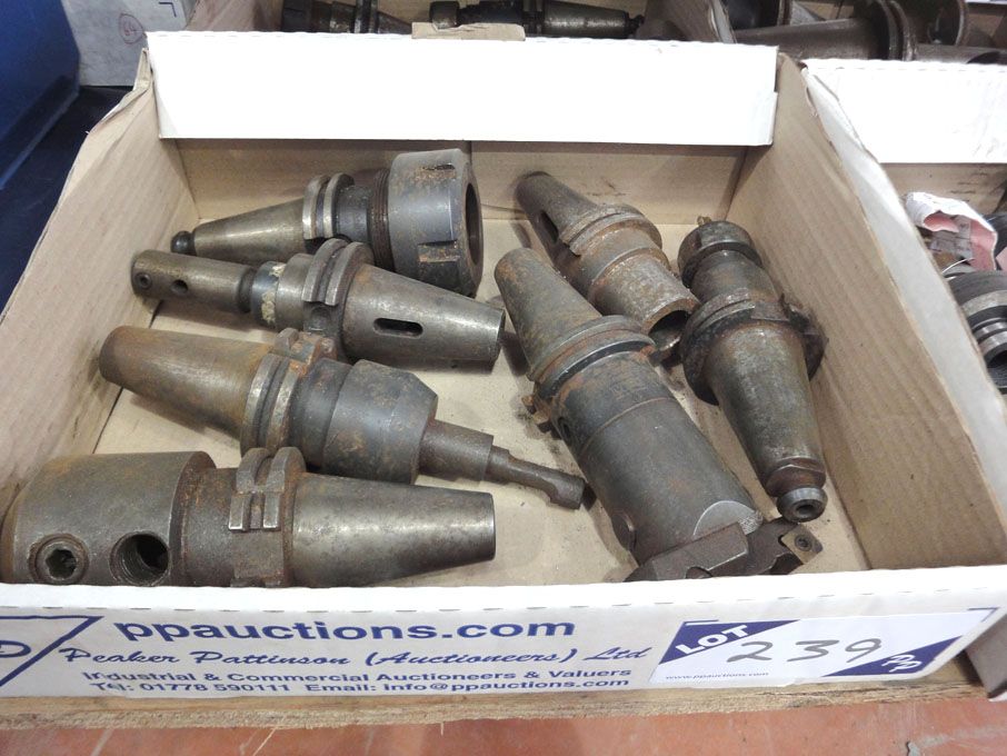 Qty various 40 int tool holders - Lot Located at:...