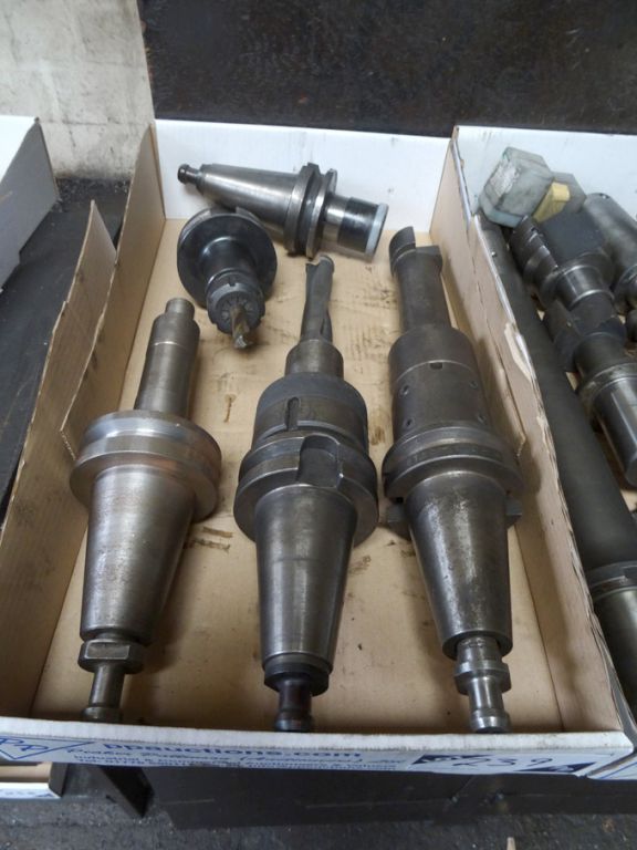 5x BT 50 tool holders - lot located at: Poleswort...