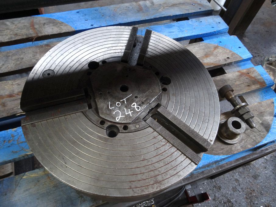 AMEND: 3 jaw machine chuck, 500mm approx - lot loc...