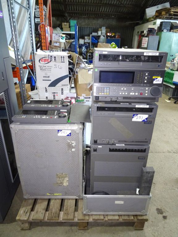 2x Sony DVR-1000 D1 digital video cassette recorde...