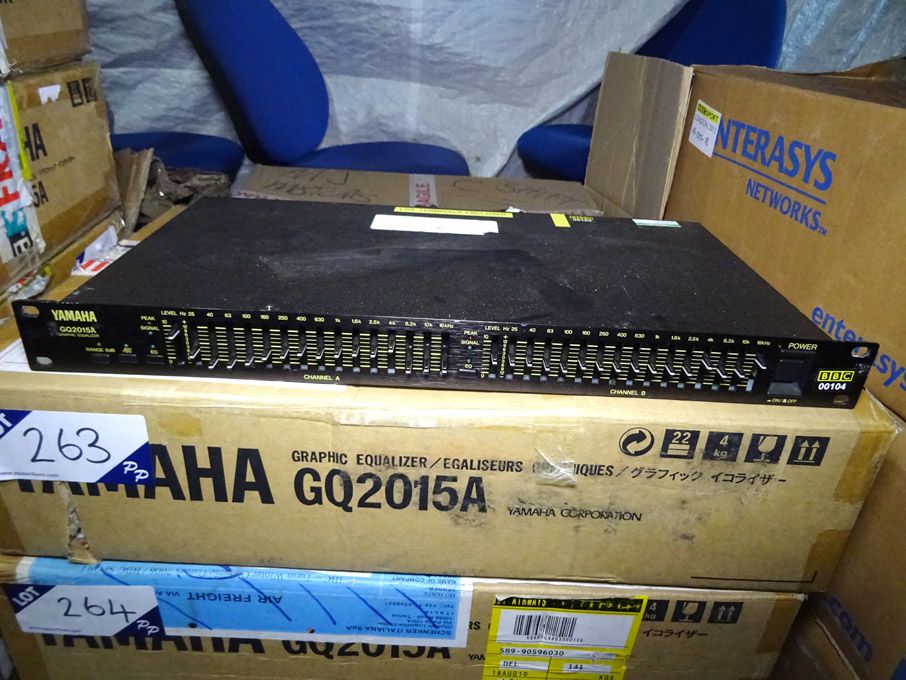 Yamaha GQ2015A dual channel graphic equaliser (box...