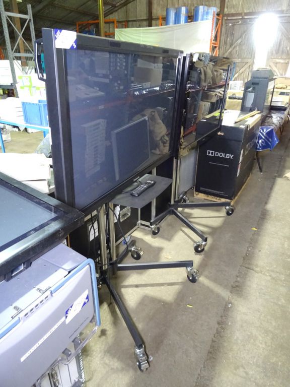 Panasonic TH-50PF20ER monitor on Unicol mobile sta...