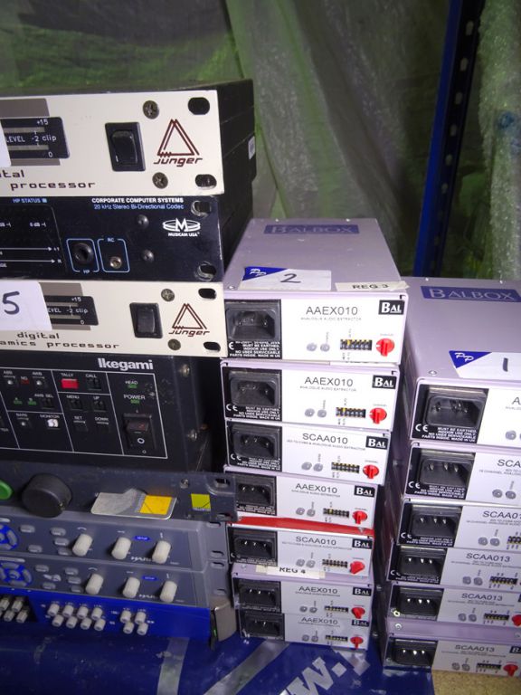 5x Bal AAEX010 analogue audio extractor, 2x Bal SC...