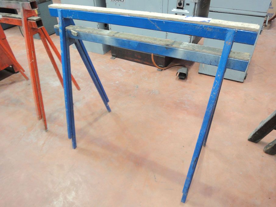 1 pair metal frame tressles - Lot Located at: King...