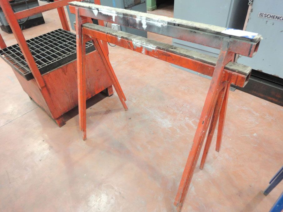 1 pair metal frame tressles - Lot Located at: King...