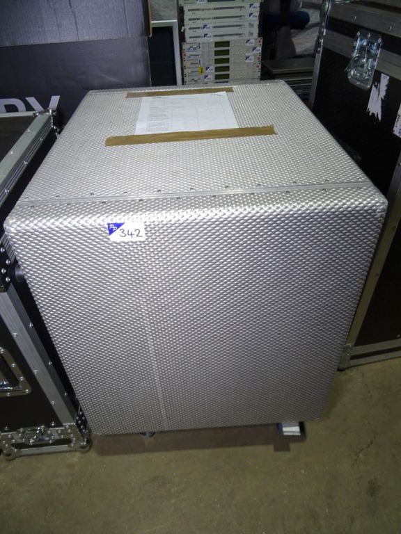 Original metal mobile flight case, 520x660x600mm